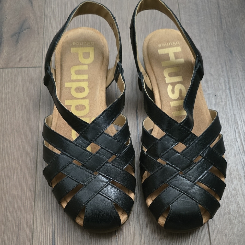 Hush Puppies Black Woven Sandals Like New
